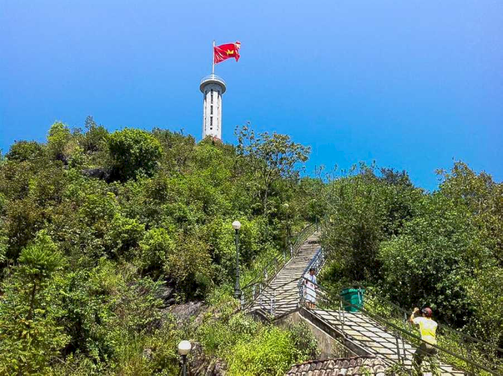Visitors must climb 839 stone steps to reach the peak